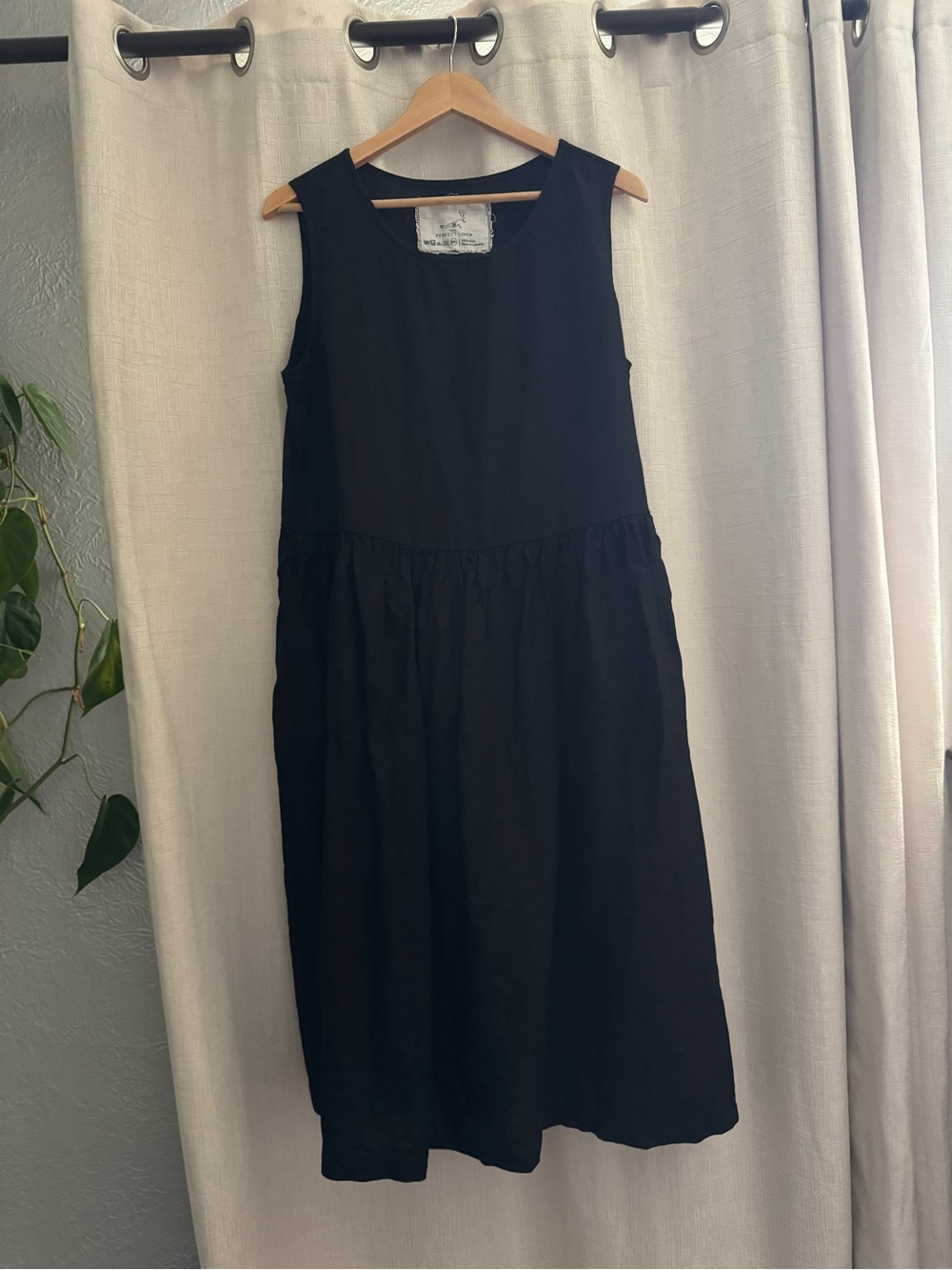 NotPERFECTLINEN - Black Smock Dress
